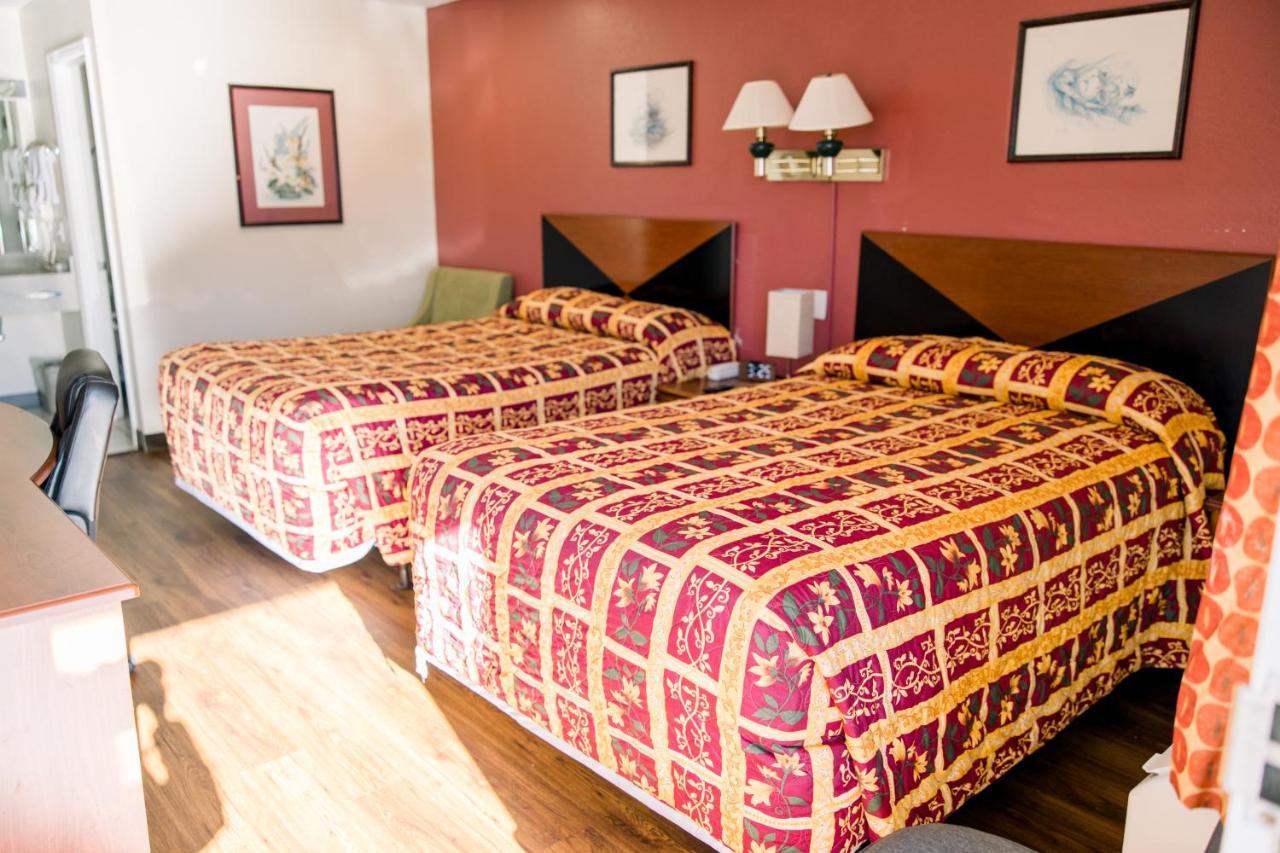 Exclusive Quarters Motel Cleveland Kültér fotó